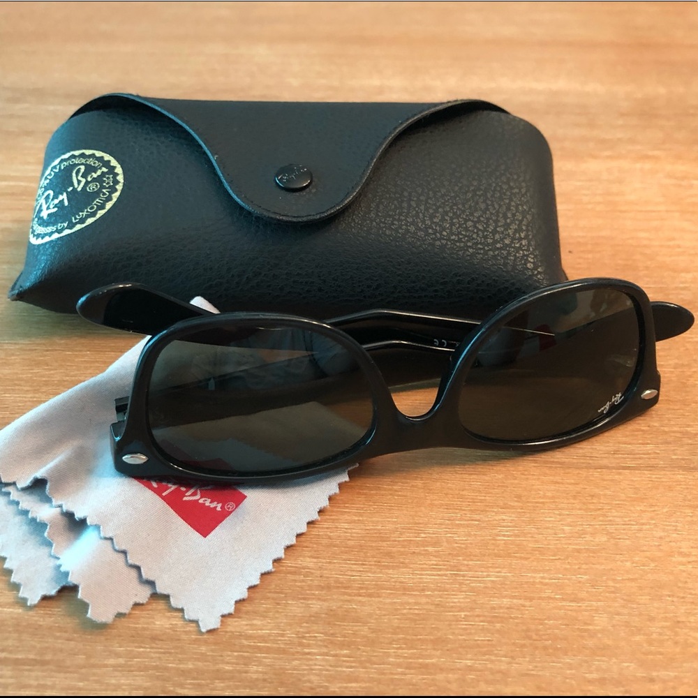 Black New Wayfarer Classics